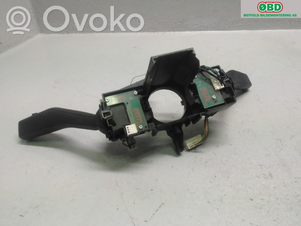 Volkswagen Golf VI Interrupteur / bouton multifonctionnel