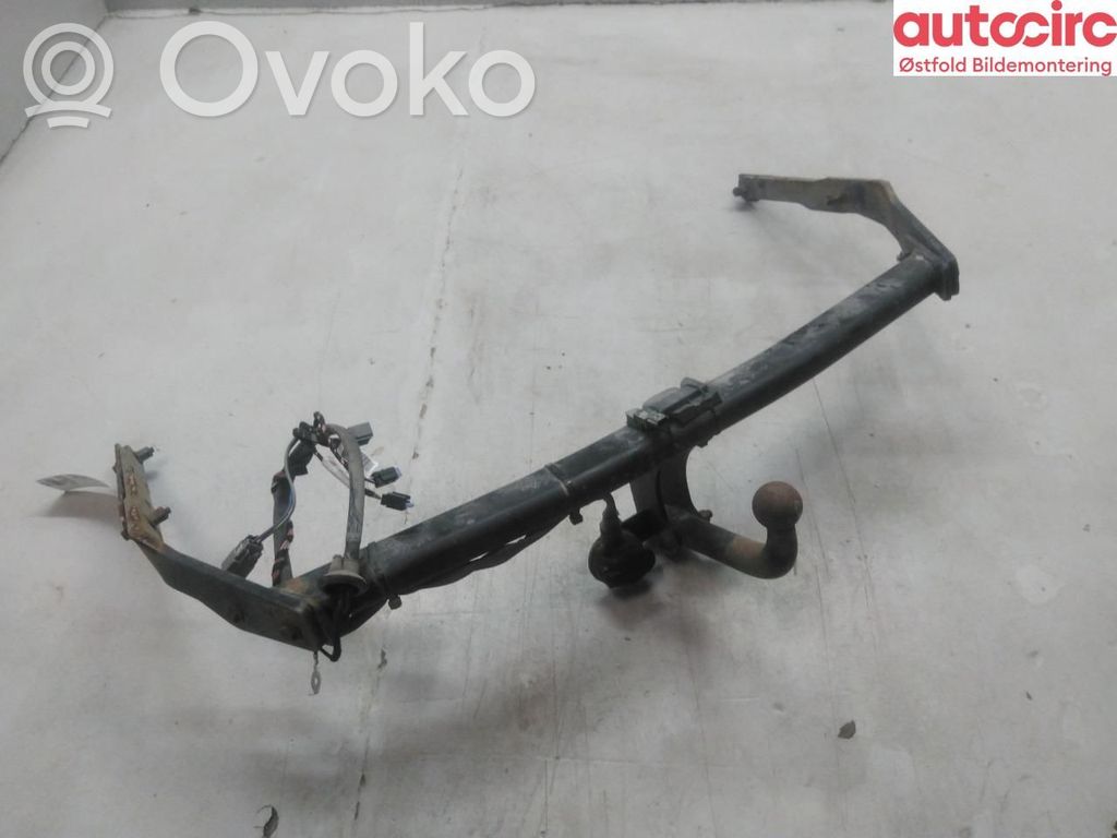 Ford Focus Āķa stiprinājuma sija 