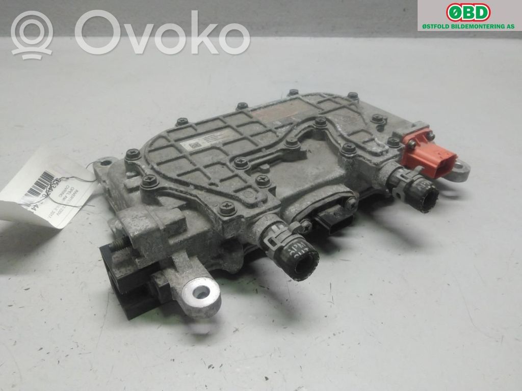 Opel Ampera- E Voltage converter inverter 