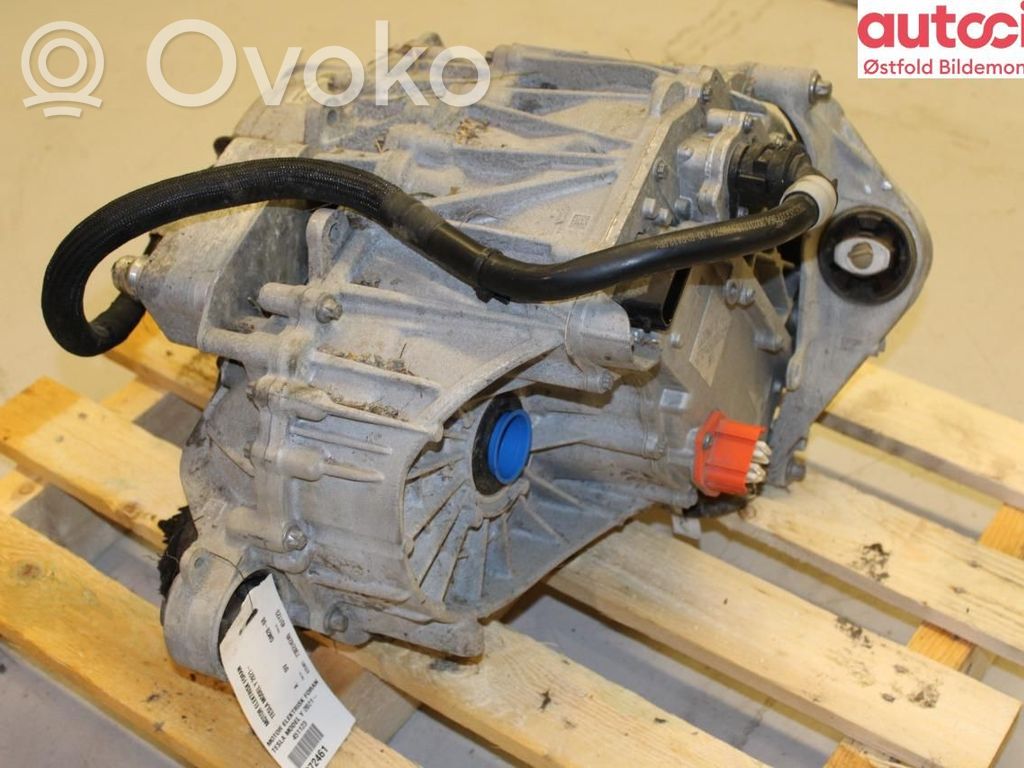 Tesla Model Y Motor vehicul electric 