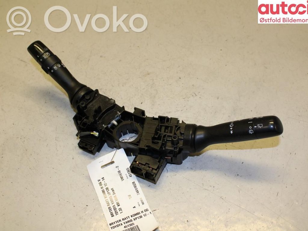 Toyota Yaris Przyciski multifunkcyjne 
