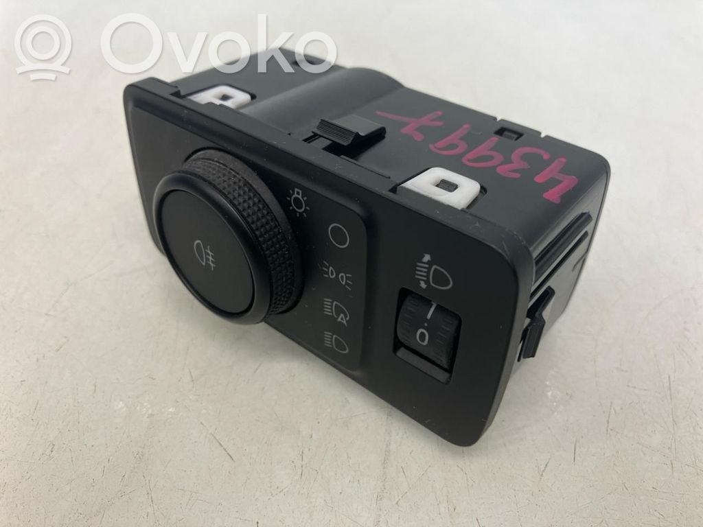 Light switch   2698995,PZ3T13D061BB3JA6,240829A,2698995,PZ3T13D061BB3JA6,PZ3T13D061BBW