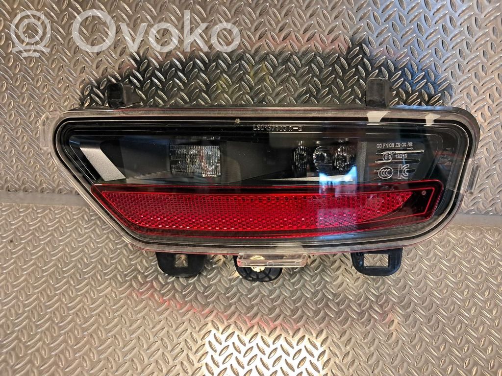 Renault Captur II Luz del parachoques trasero 