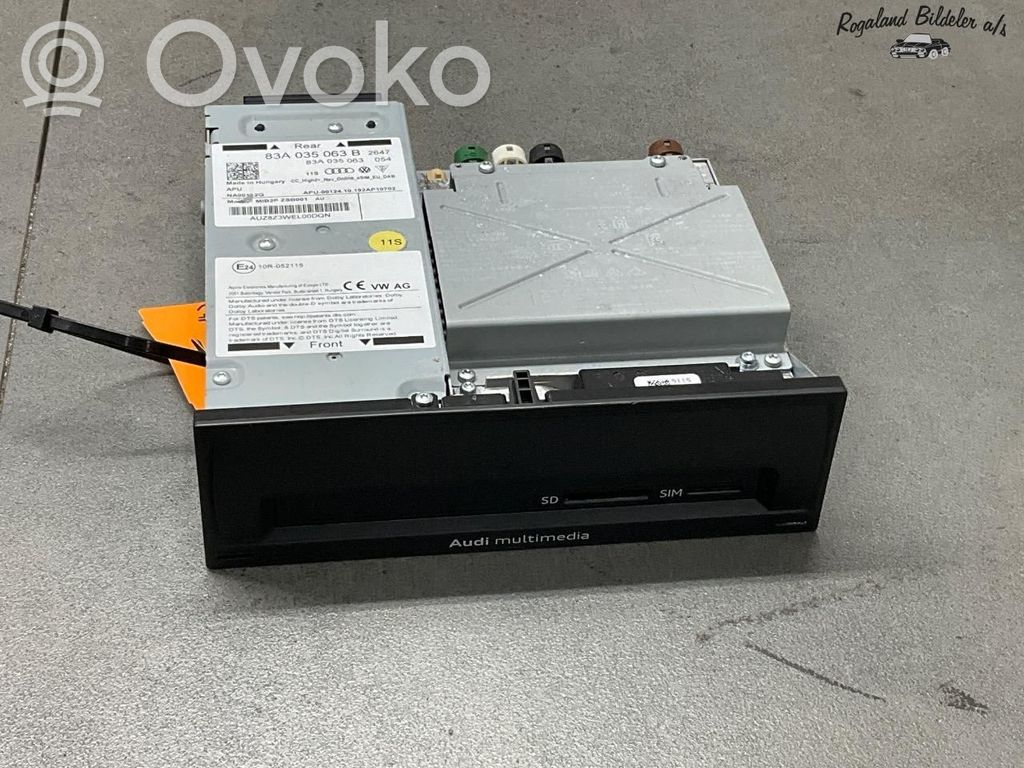 Audi A1 Panel / Radioodtwarzacz CD/DVD/GPS 