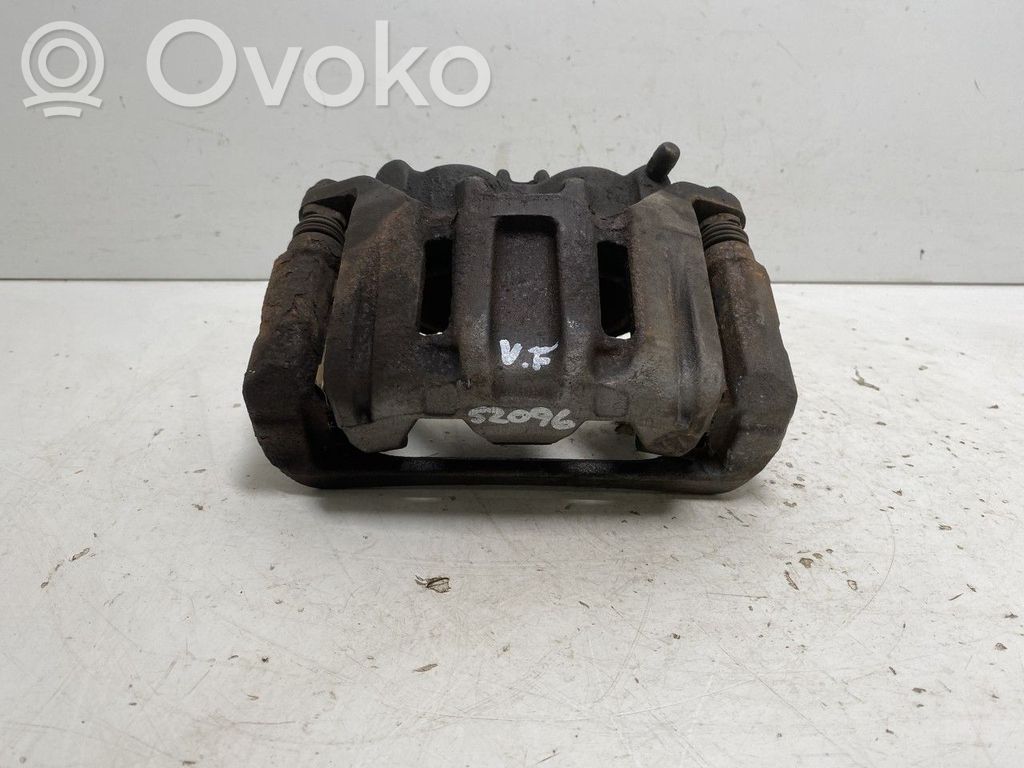 Honda CR-V Zacisk hamulcowy przedni 