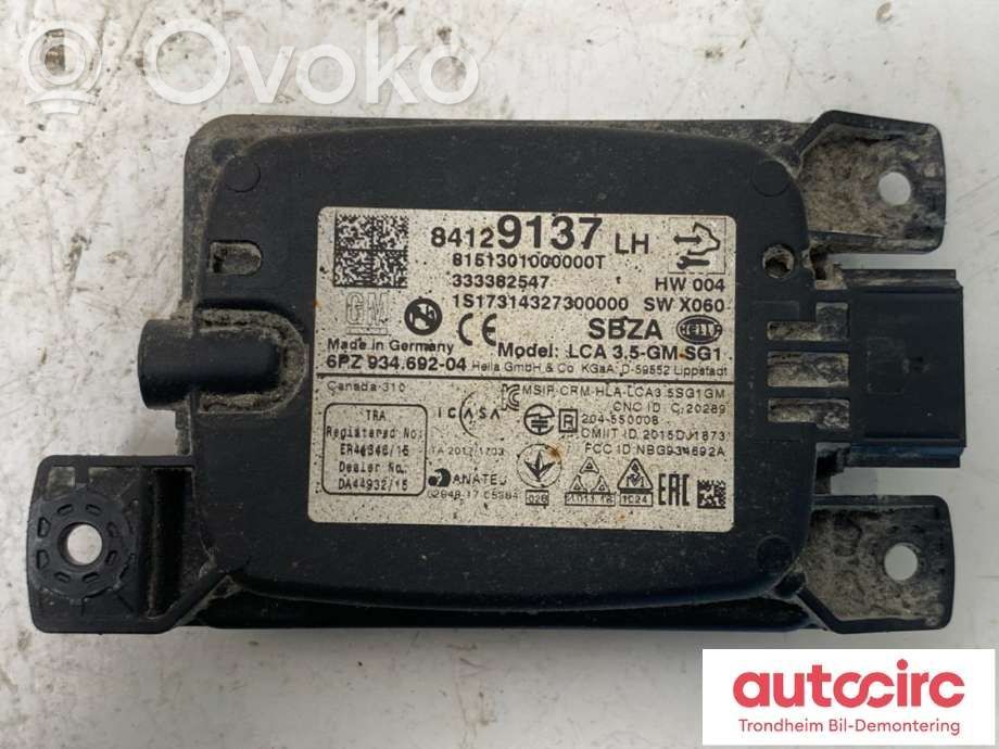 Opel Insignia B Blind spot module 