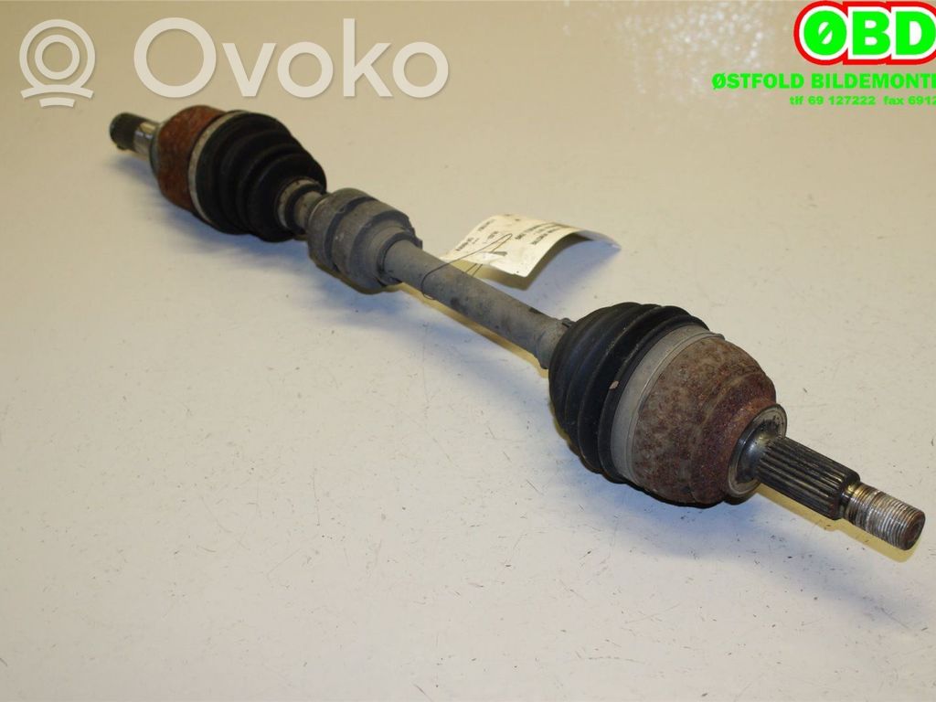 Nissan Micra K14 Półoś przednia 