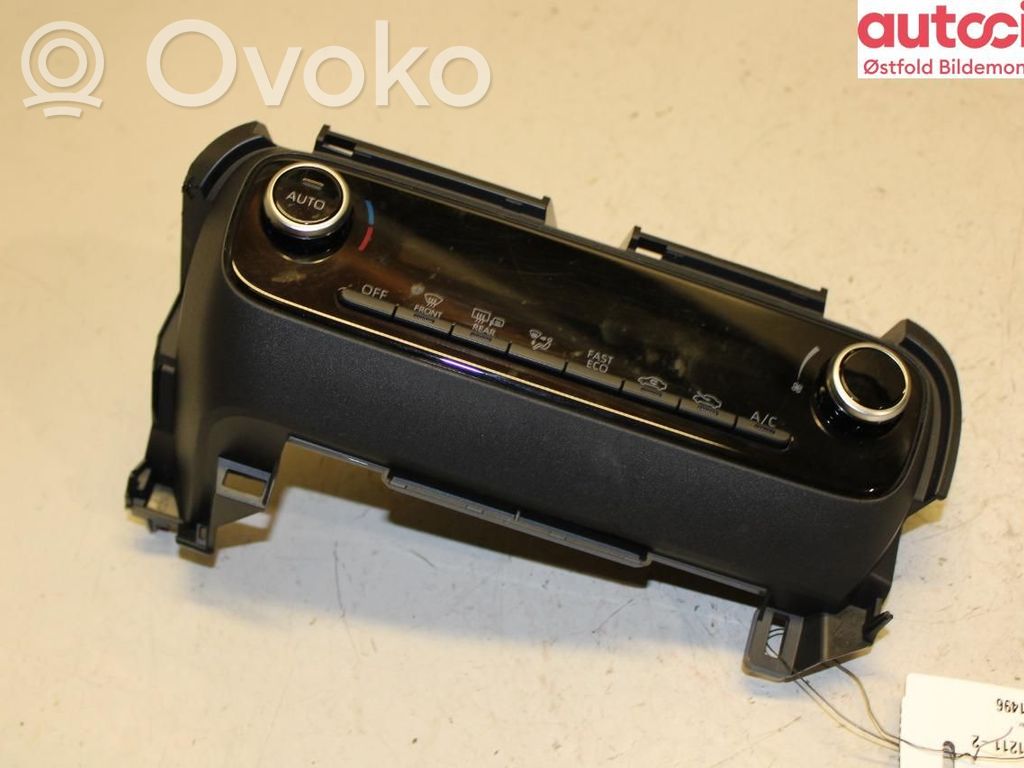 Toyota Yaris XP210 Console centrale, commande chauffage/clim