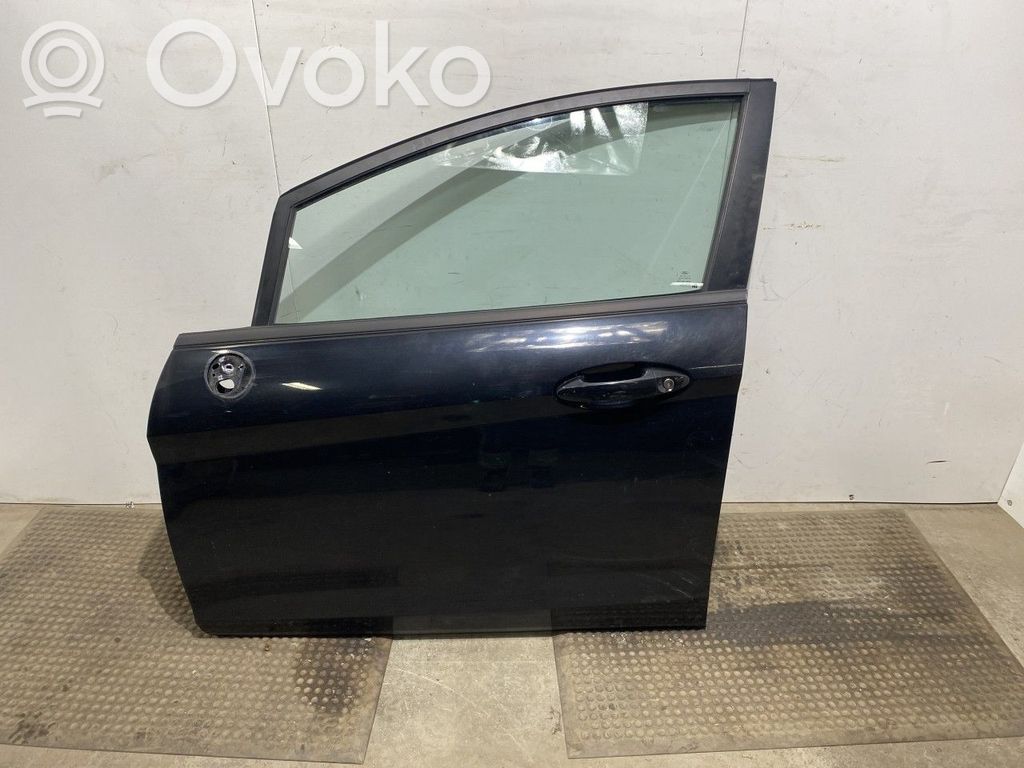 Ford Fiesta Puerta delantera 