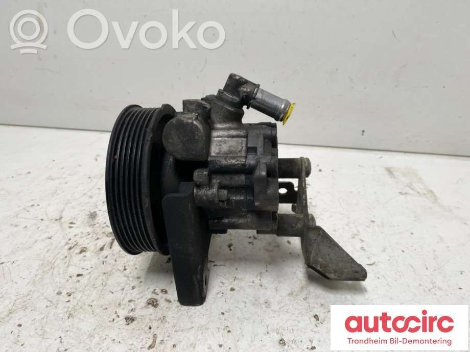 BMW 5 E60 E61 Ohjaustehostimen pumppu 