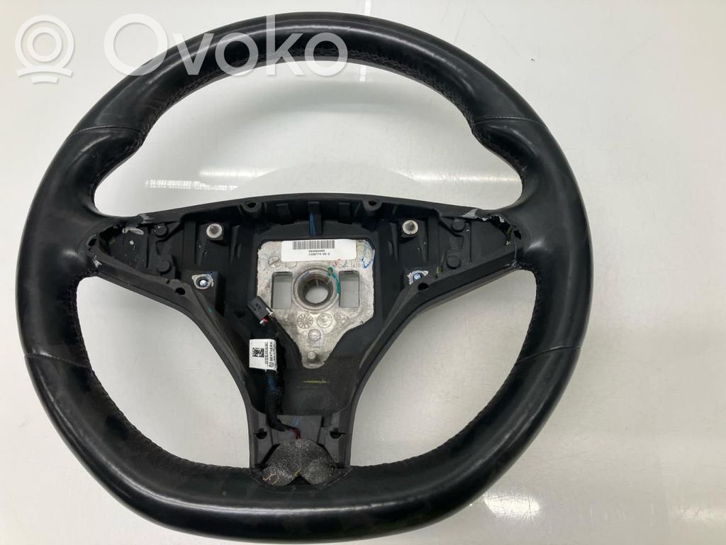 Tesla Model X Ohjauspyörä 