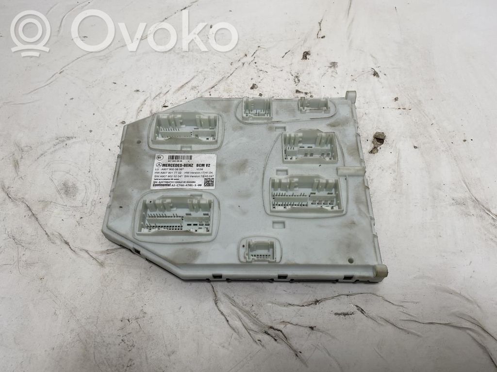 Mercedes-Benz Sprinter W907 W910 Modul de control caroserie central