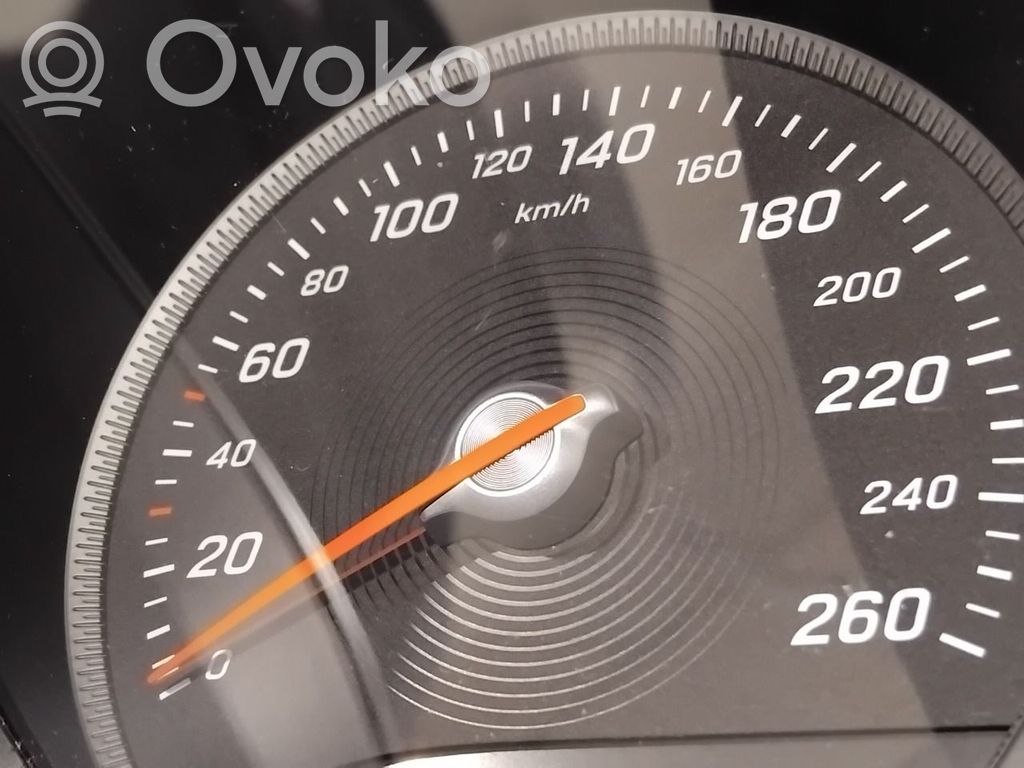 Mercedes-Benz C W205 Vitezometru (grup de instrumente) 