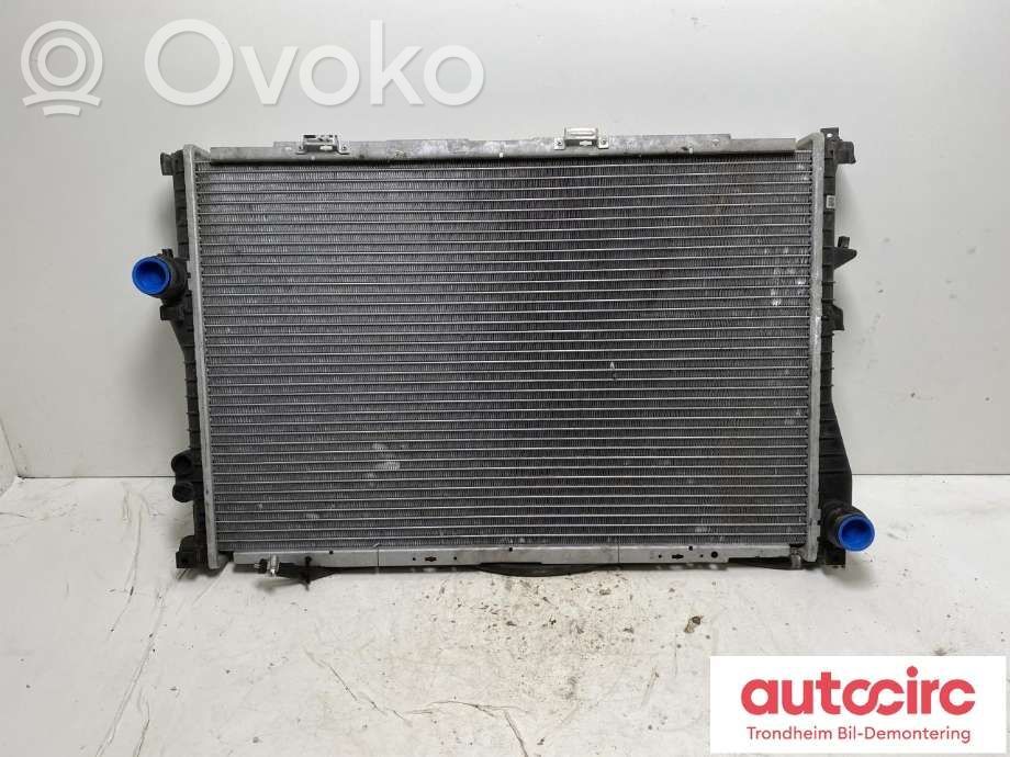 BMW 5 E39 Aušinimo skysčio radiatorius 