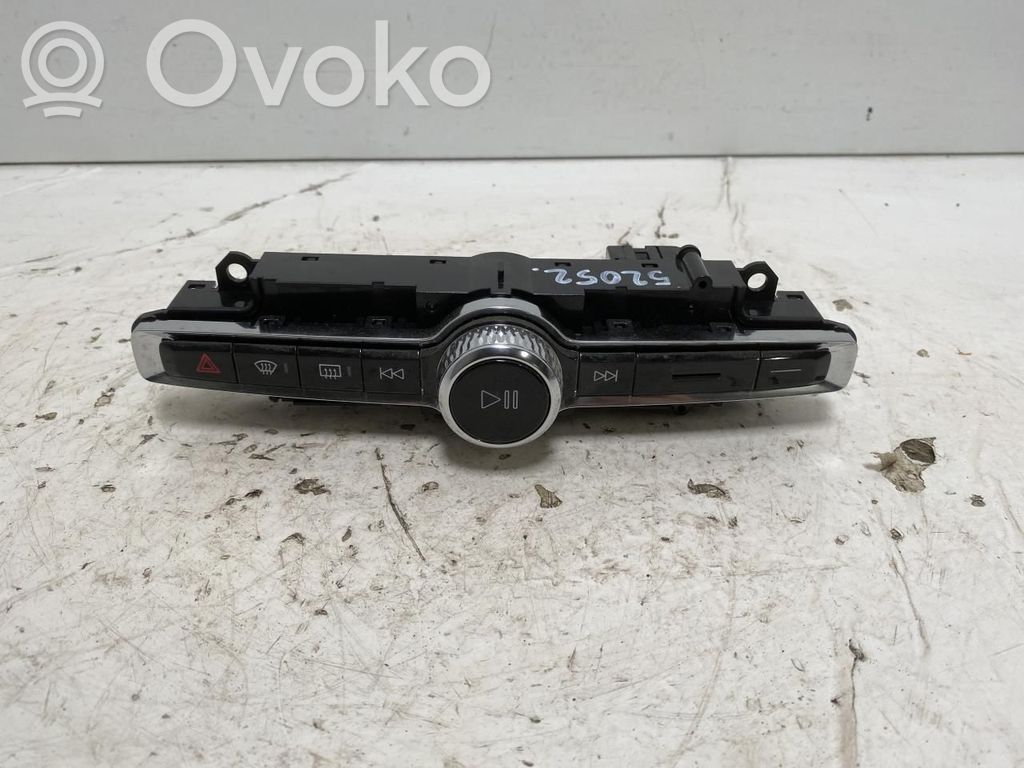 Volvo XC40 Panel / Radioodtwarzacz CD/DVD/GPS