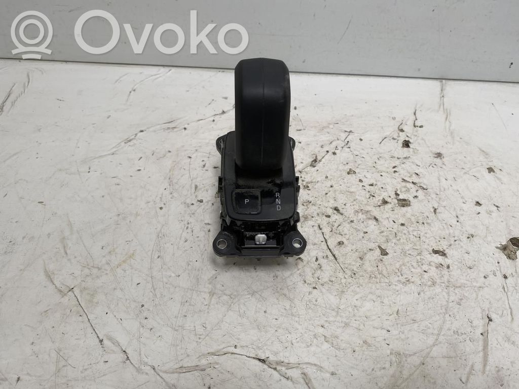 Volvo XC40 Wybierak biegów 