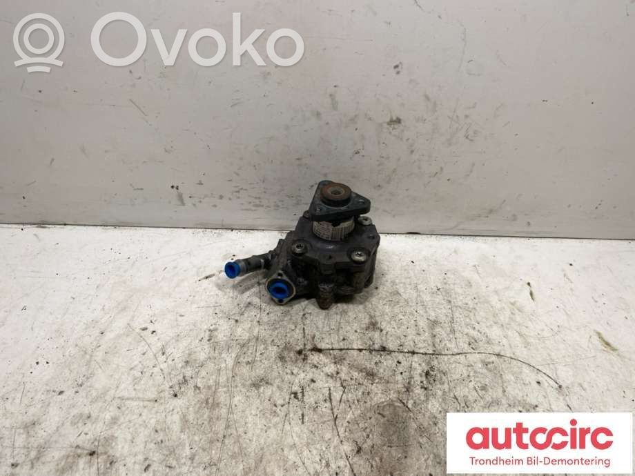 Audi A4 S4 B8 8K Ohjaustehostimen pumppu 