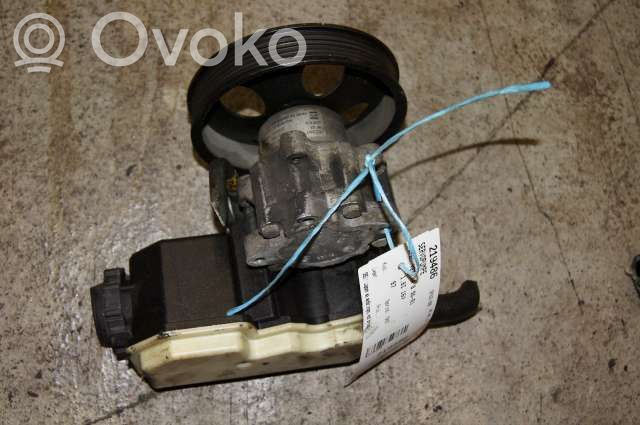 Opel Vectra B Ohjaustehostimen pumppu 