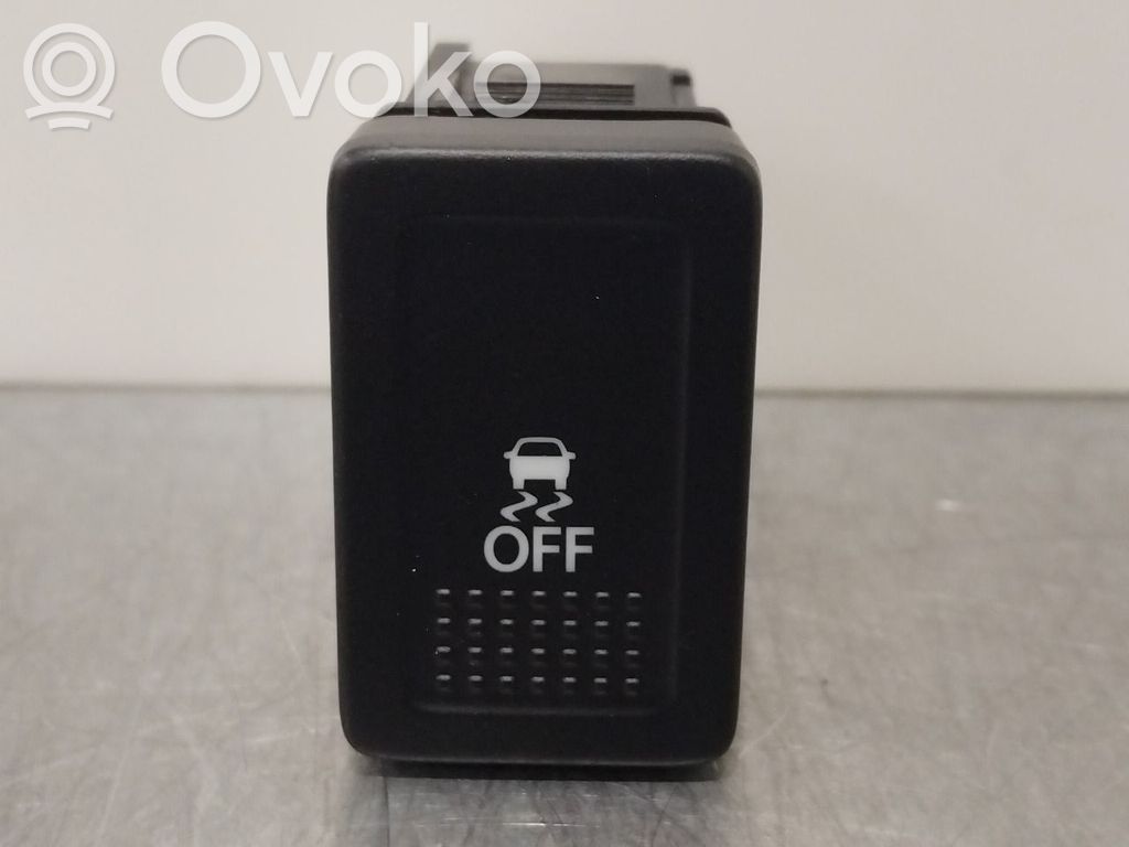 Suzuki SX4 S-Cross Traction control (ASR) switch 