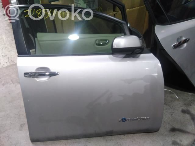 Nissan Leaf I (ZE0) Puerta delantera