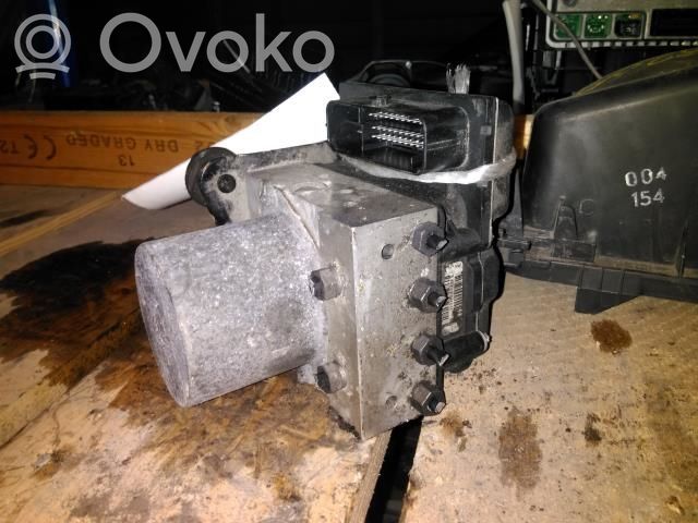 Audi A4 S4 B8 8K ABS-pumppu 