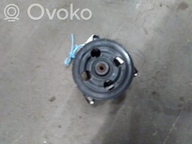 Ohjaustehostimen pumppu   6G913A696CE,6G913A696CE