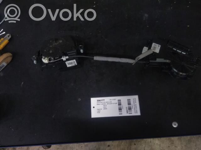 BMW 5 F10 F11 Blocco chiusura del portellone