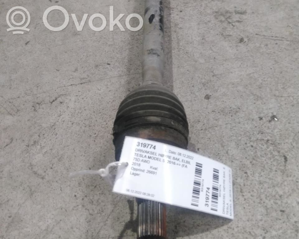 Takavetoakseli   100771901B,100771901B