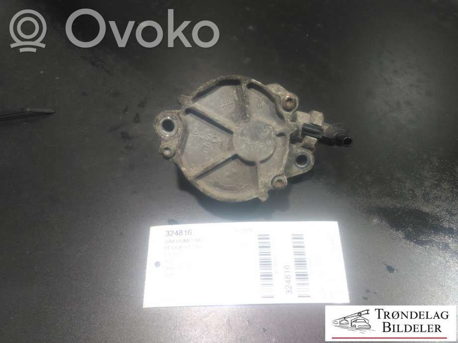 Peugeot 5008 Vacuum pump 
