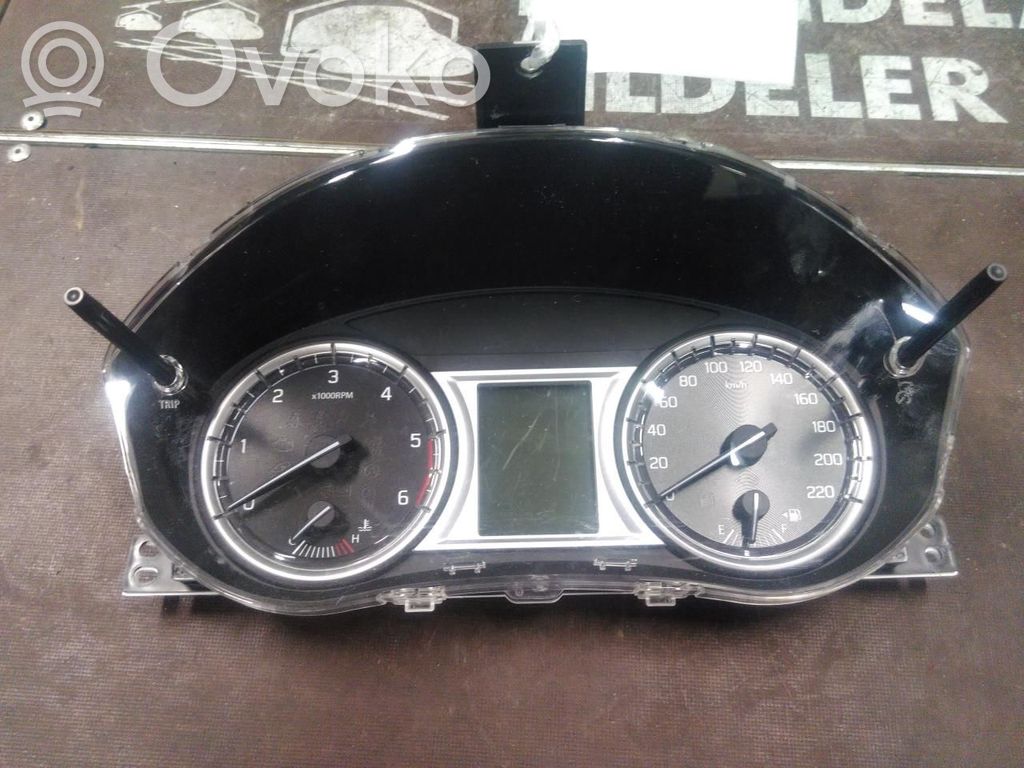 Suzuki Vitara (LY) Geschwindigkeitsmesser Cockpit 