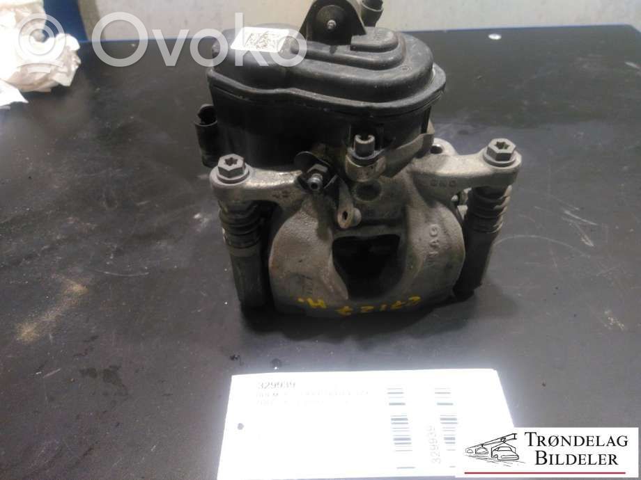 Audi A4 S4 B9 Tylny zacisk hamulcowy 