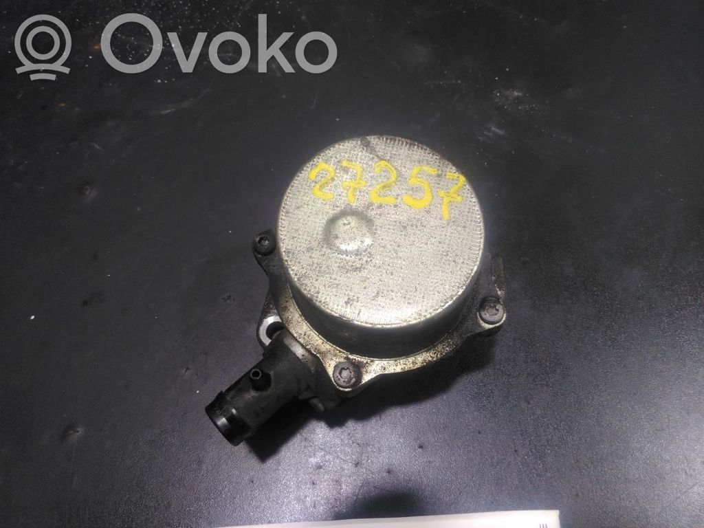 Nissan Qashqai Pompă vacuum 