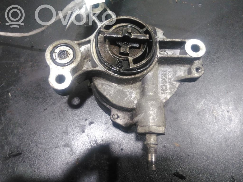 Volvo V50 Pompă vacuum 
