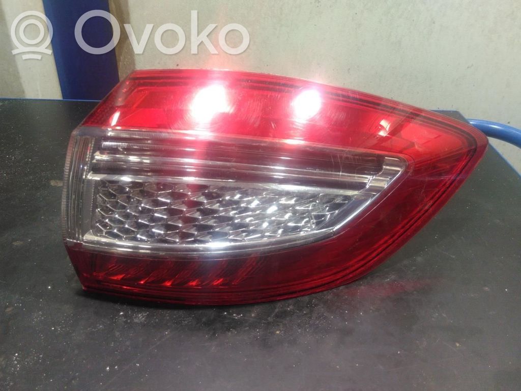 Ford Mondeo MK IV Lampa tylna 