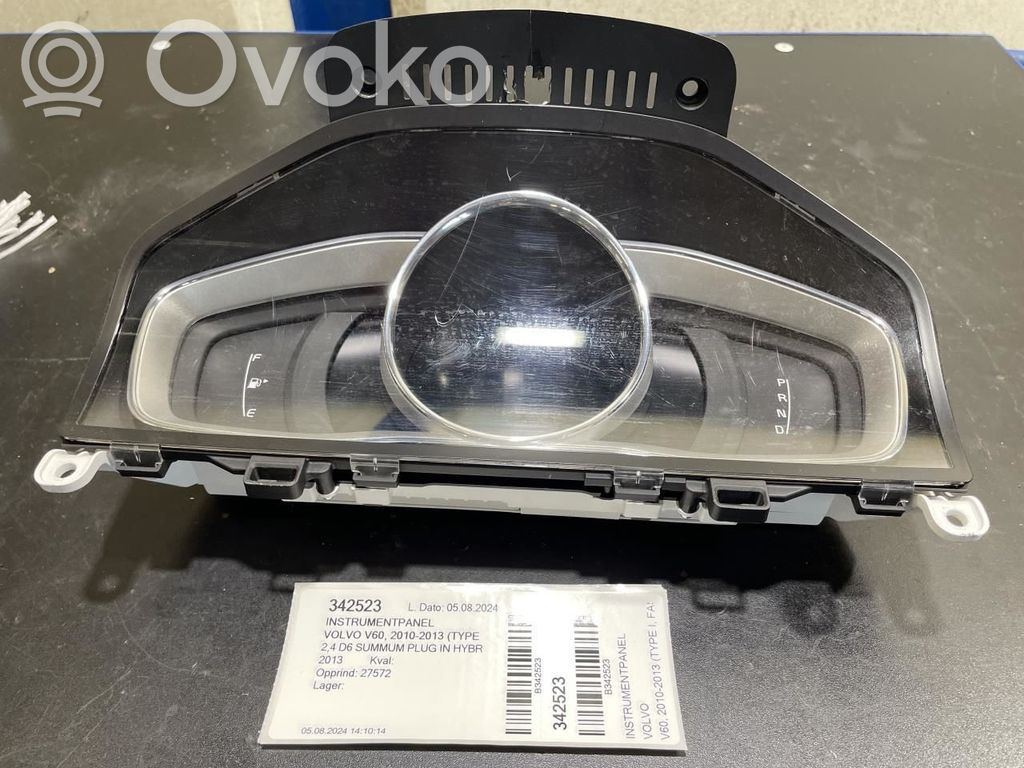 Volvo V60 Geschwindigkeitsmesser Cockpit 