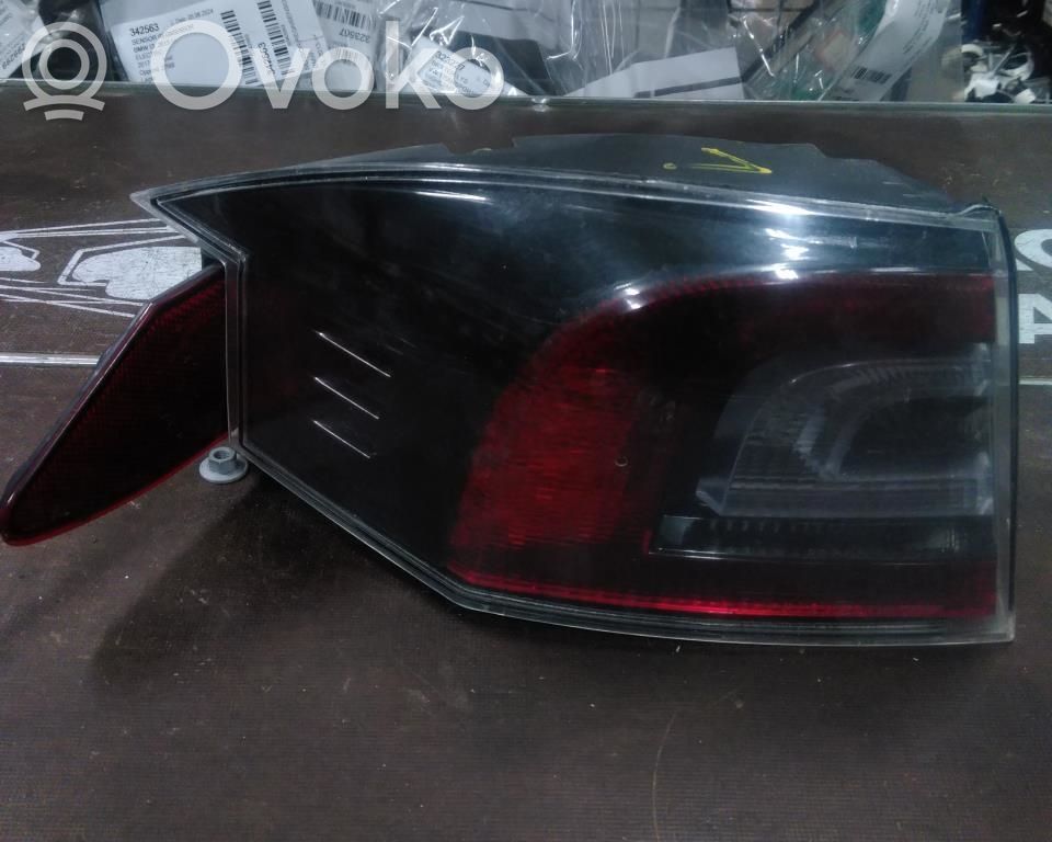 Rear/tail lights