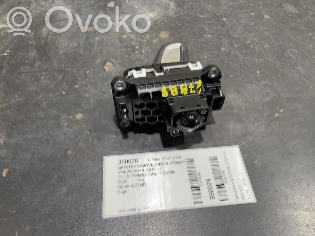 Volvo XC40 Wybierak biegów 