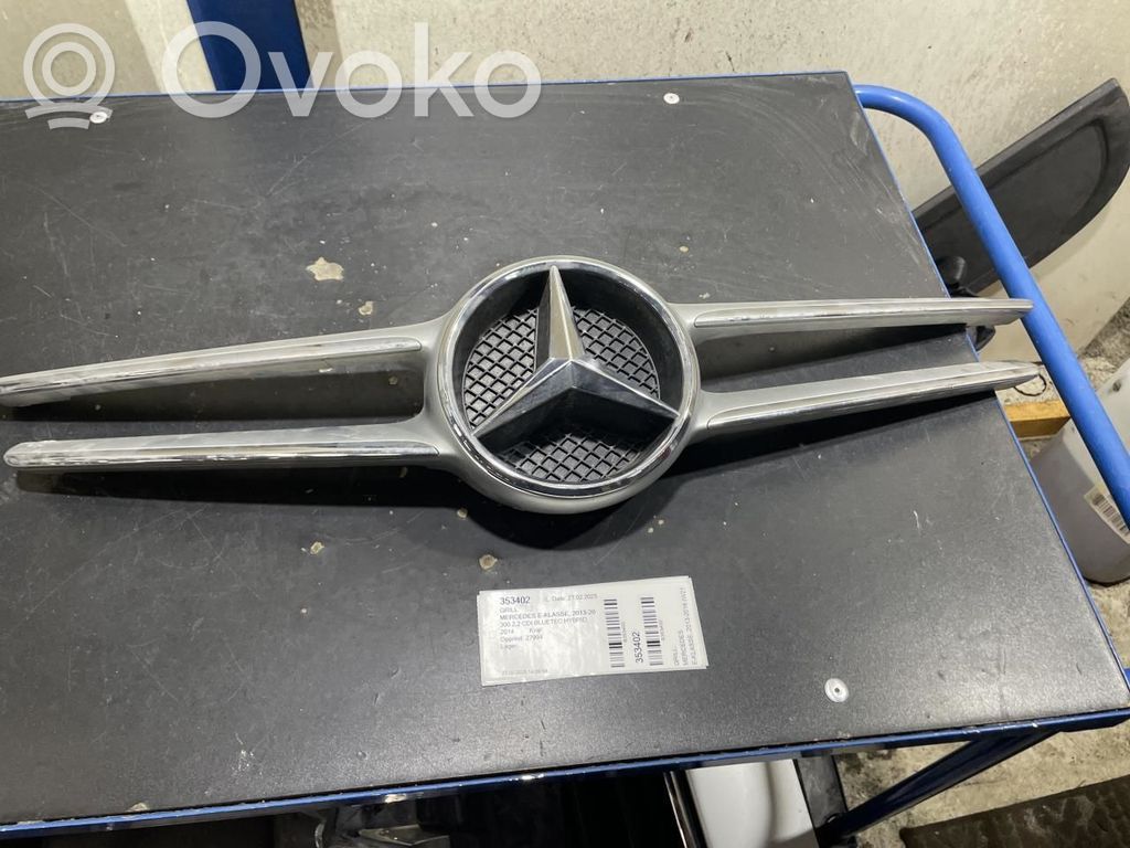Mercedes-Benz E W212 Atrapa chłodnicy / Grill 