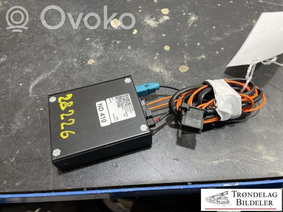Audi Q3 8U Aerial antenna amplifier 