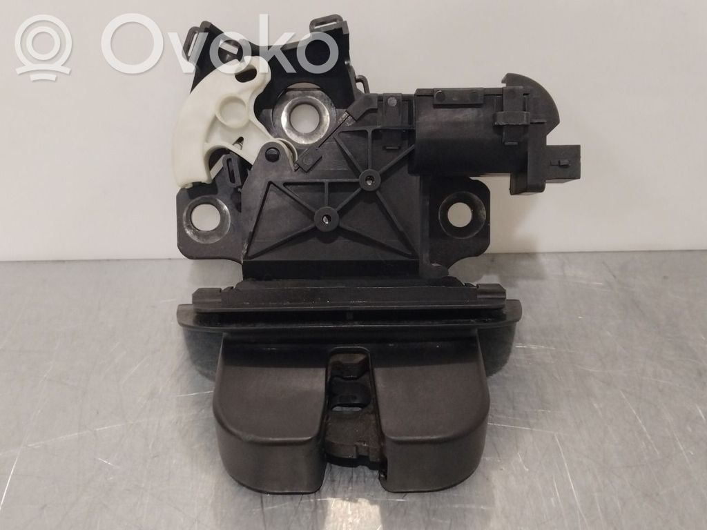 Audi A4 S4 B7 8E 8H Încuietoare portbagaj 