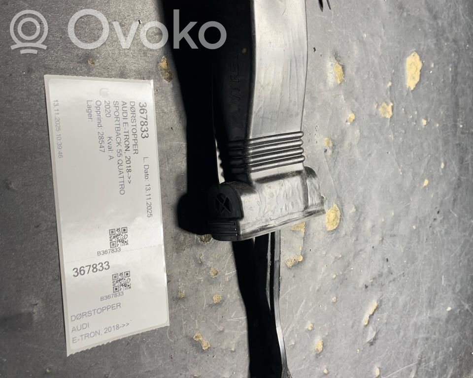 Audi e-tron Etuoven pidätin 