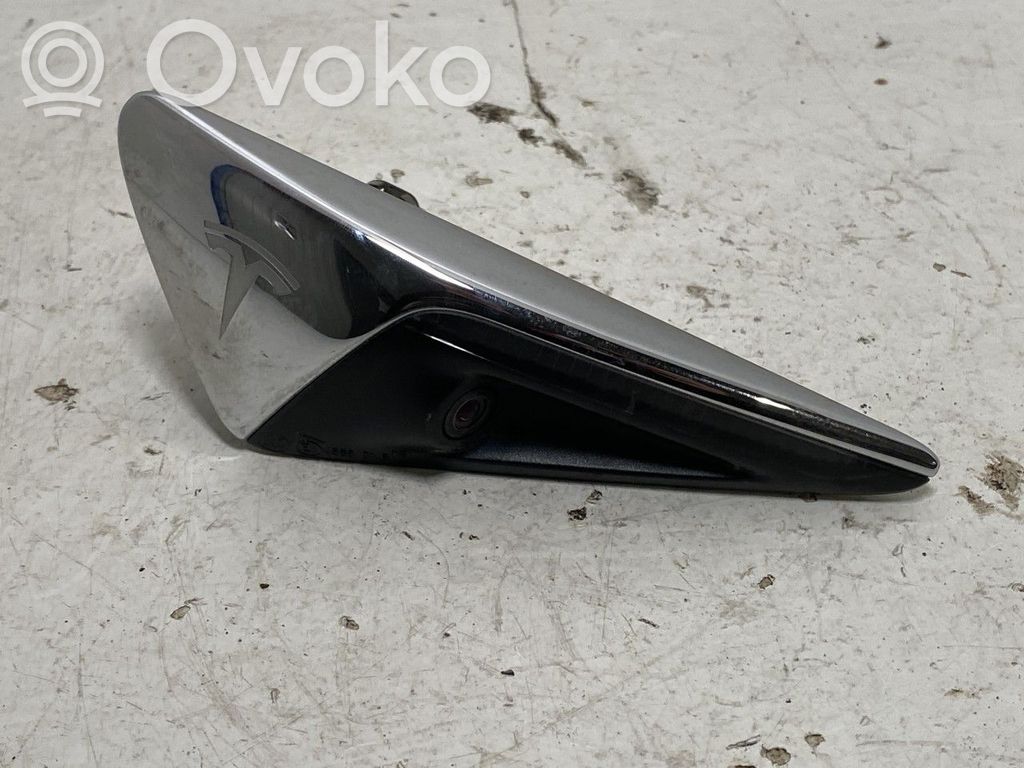 Tesla Model 3 Mirror indicator light 