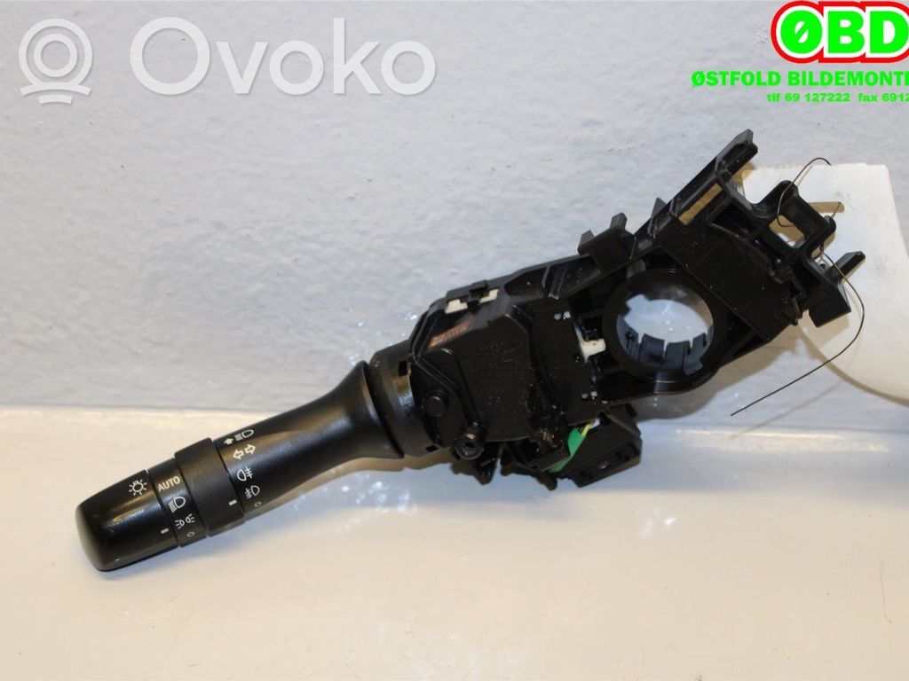 Toyota Verso-S Alte comutatoare/butoane 