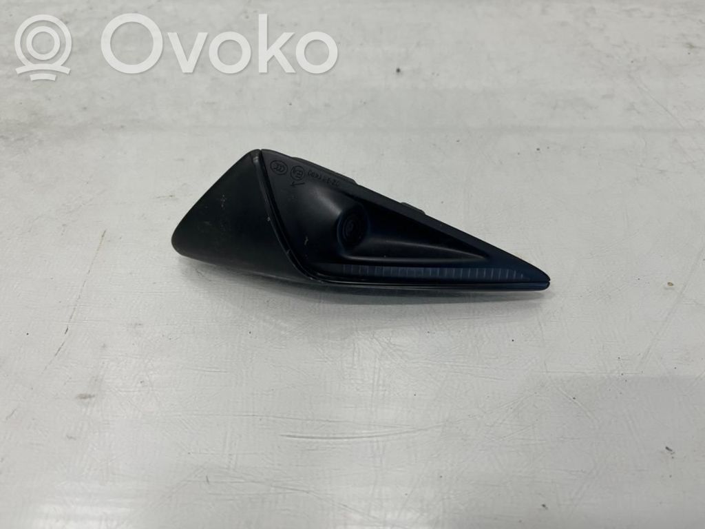 Tesla Model Y Posūkio žibintas veidrodėlyje 