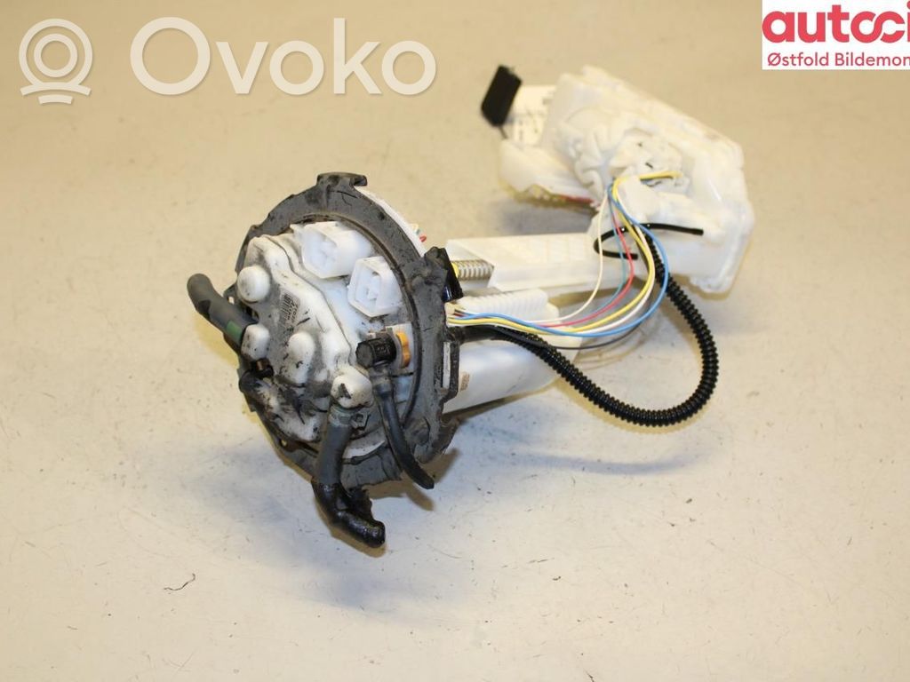Toyota Yaris XP210 Pompa carburante immersa