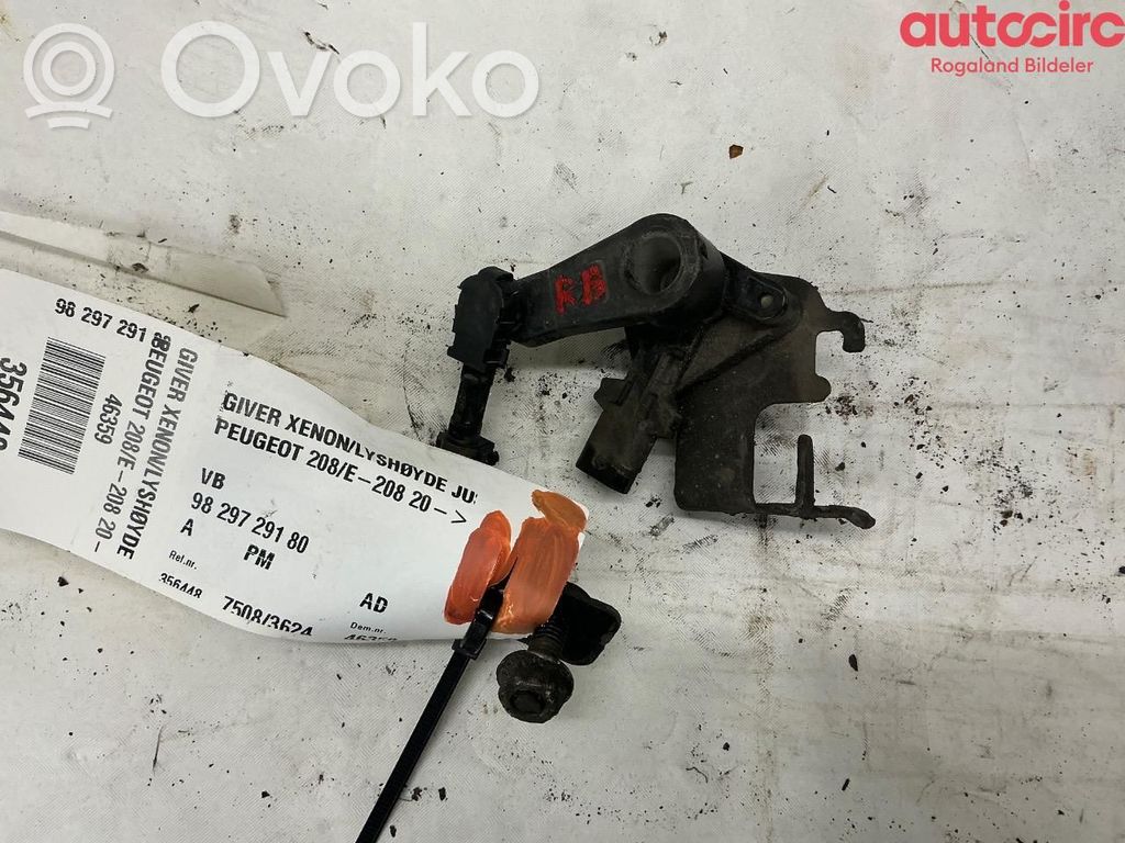 Peugeot 208 II Sensore di livello di altezza della sospensione pneumatica anteriore (usato)