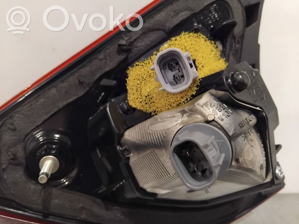 Mazda CX-5 Aizmugurējais lukturis virsbūvē 