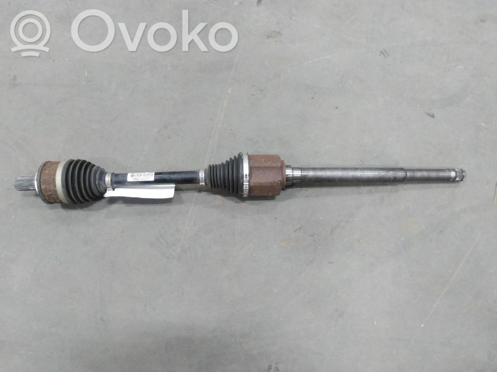 Volvo XC40 Półoś przednia 