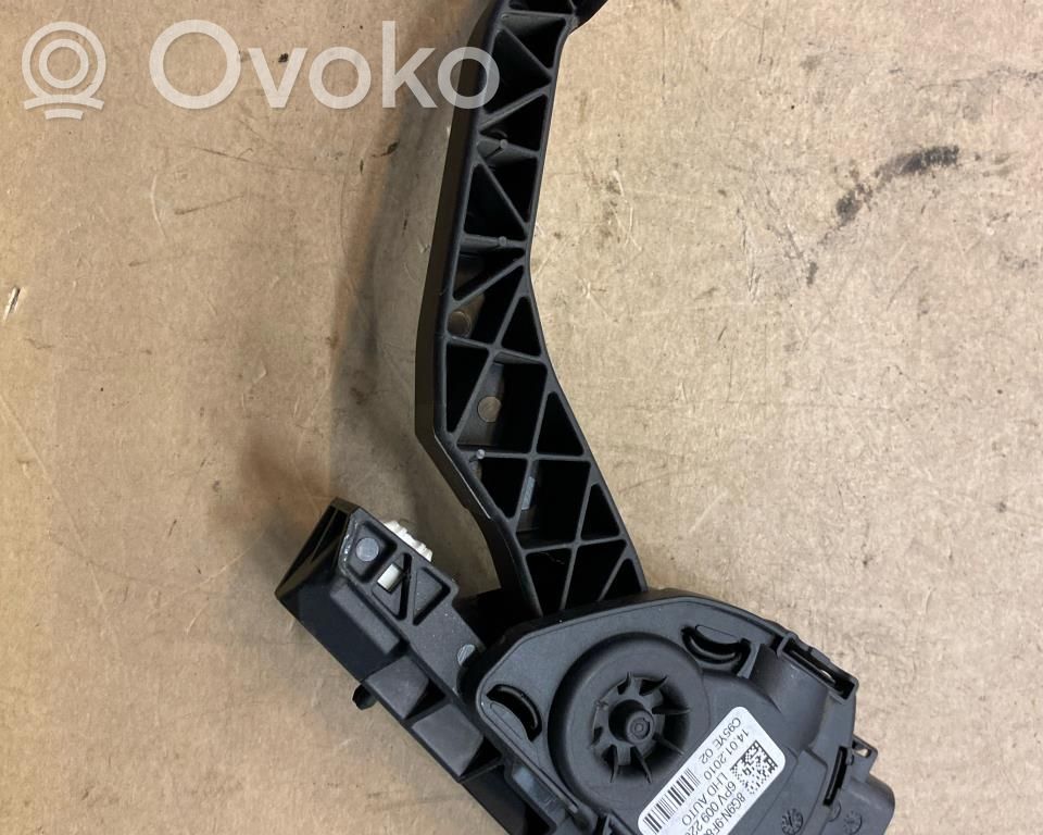 Volvo XC60 Kaasupoljin 