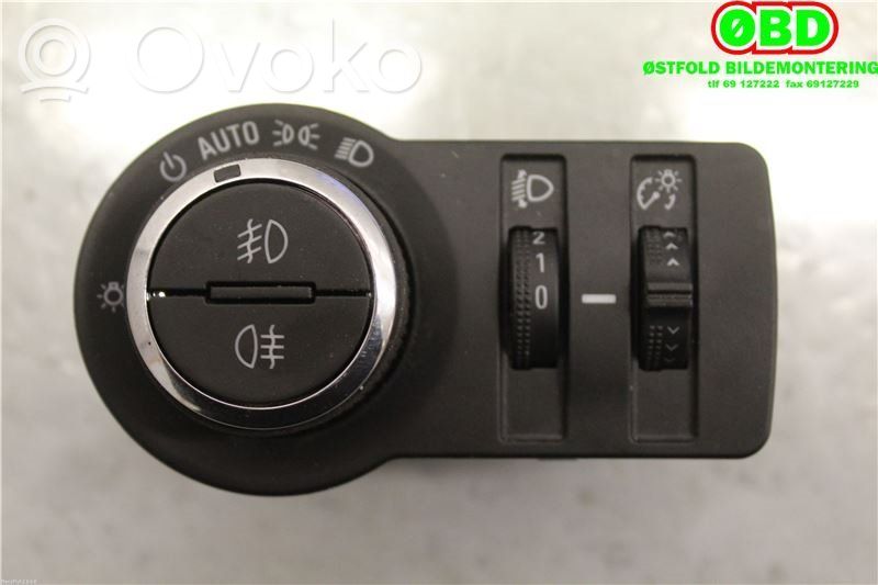 Chevrolet Trax Light switch 
